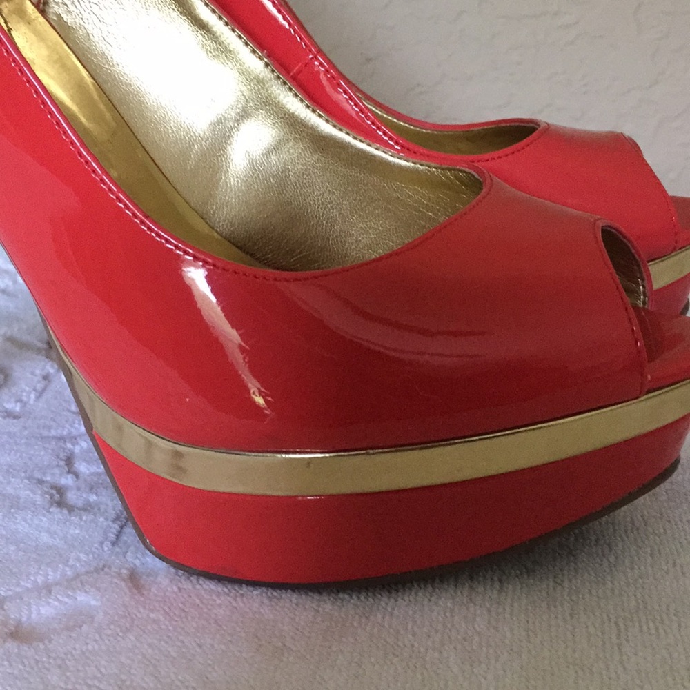 GUESS Shoes - Picture 5 of 6